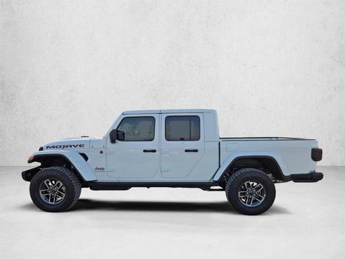 Bright White Clearcoat 2026 Jeep Gladiator Mojave