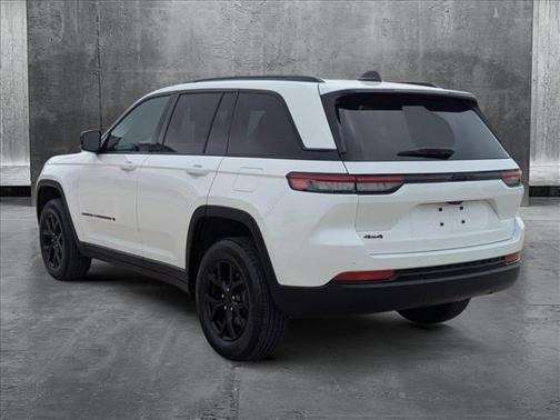 2024 Jeep Grand Cherokee Laredo