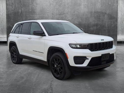 2024 Jeep Grand Cherokee Laredo