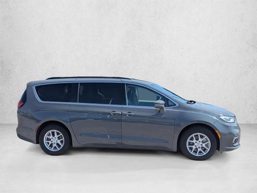 Ceramic Gray Clearcoat 2022 Chrysler Pacifica Touring-L