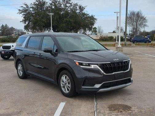 2024 Kia Carnival LX