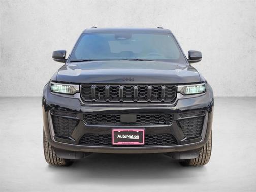 Diamond Black 2026 Jeep Grand Cherokee Laredo