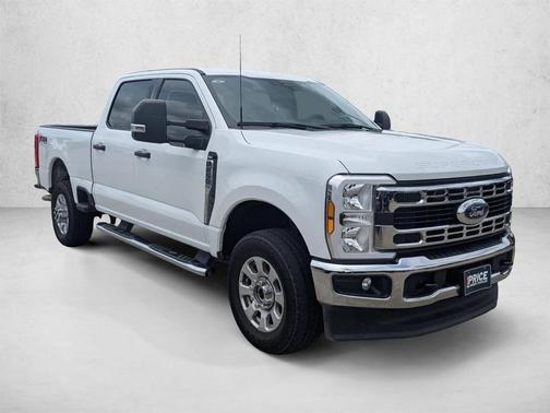 Oxford White 2024 Ford F-250 XLT