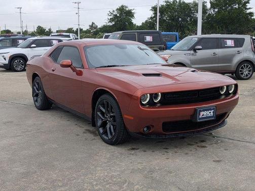 Sinamon Stick 2023 Dodge Challenger SXT