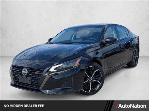 Black 2023 Nissan Altima 2.5 SR