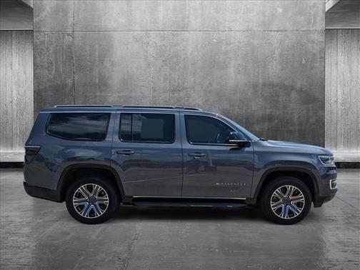 2024 Jeep Wagoneer Base
