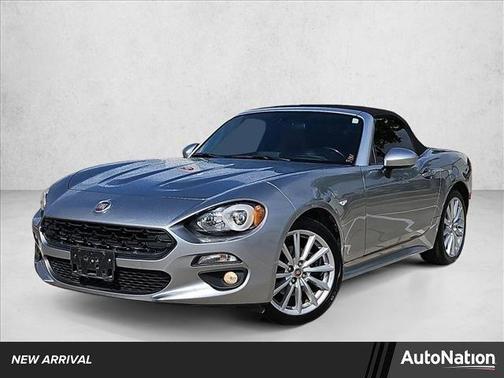 Grigio Argento 2017 FIAT 124 Spider Lusso