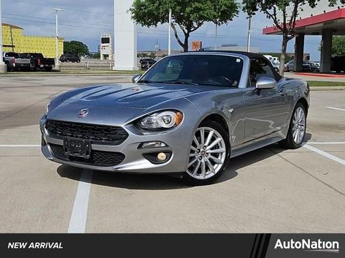Grigio Argento 2017 FIAT 124 Spider Lusso