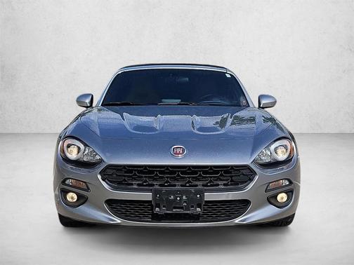 Grigio Argento 2017 FIAT 124 Spider Lusso