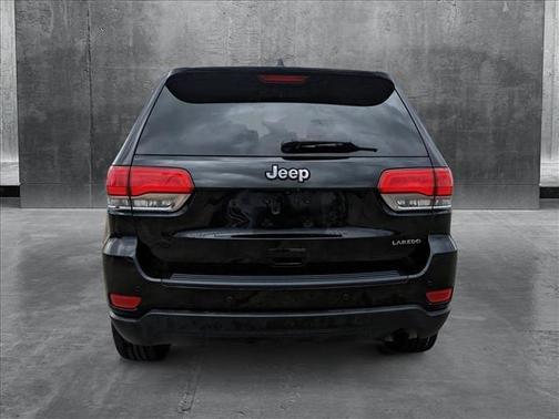 2018 Jeep Grand Cherokee Laredo E