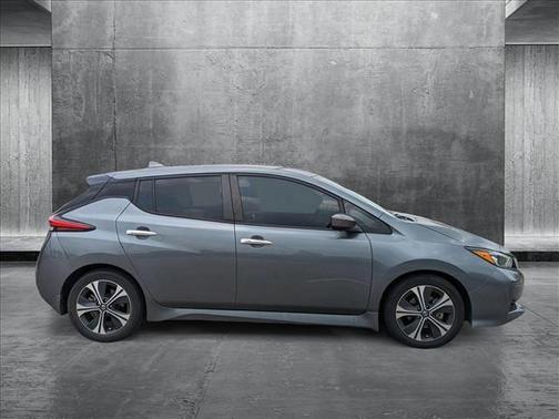 2020 Nissan Leaf SV