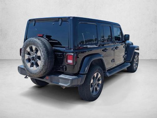 Black Clearcoat 2019 Jeep Wrangler Unlimited Sahara