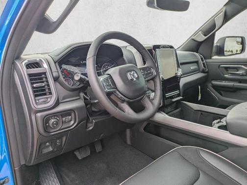 Hydro Blue Pearlcoat 2026 RAM 1500 Laramie