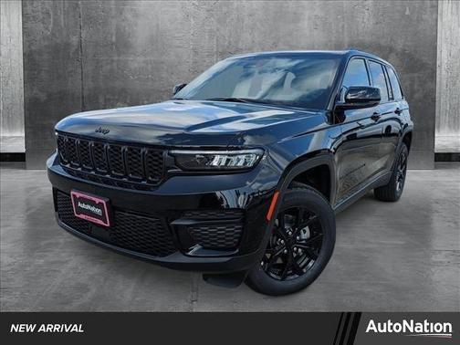 2025 Jeep Grand Cherokee Laredo