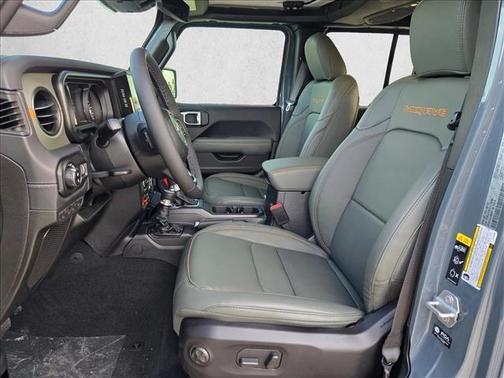 Anvil Clearcoat 2026 Jeep Gladiator Mojave