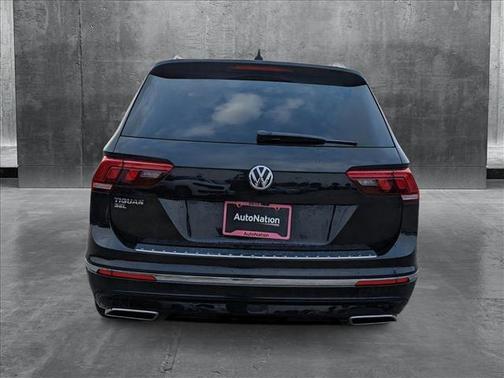 2019 Volkswagen Tiguan 2.0T SEL R-Line