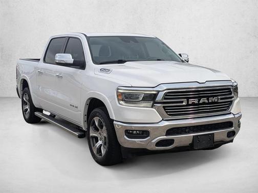 Bright White Clearcoat 2022 RAM 1500 Laramie