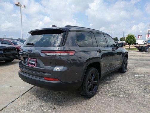 2025 Jeep Grand Cherokee L Laredo