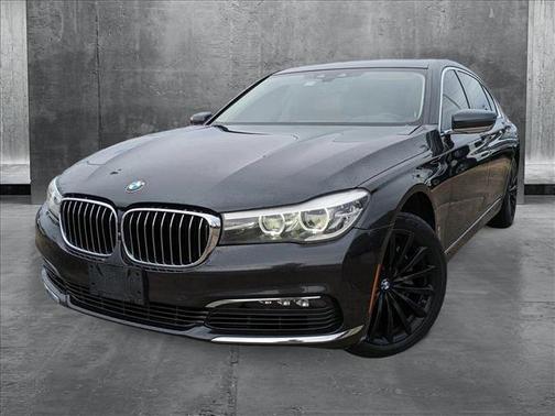 2016 BMW 740 i