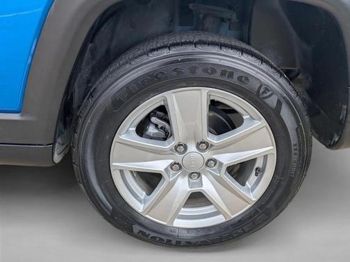 Laser Blue 2022 Jeep Compass Latitude