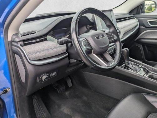 Laser Blue 2022 Jeep Compass Latitude