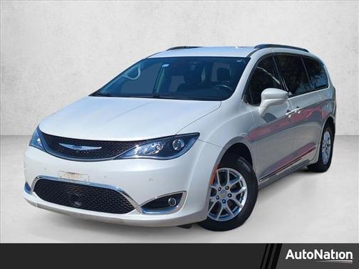 2020 Chrysler Pacifica Touring-L