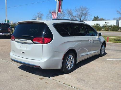 2020 Chrysler Pacifica Touring-L
