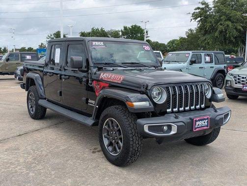 Black Clearcoat 2020 Jeep Gladiator Overland