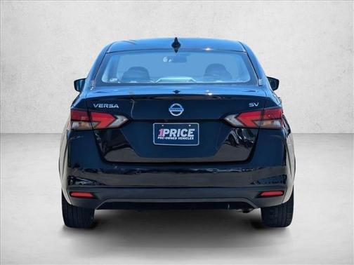 Super Black 2021 Nissan Versa 1.6 SV