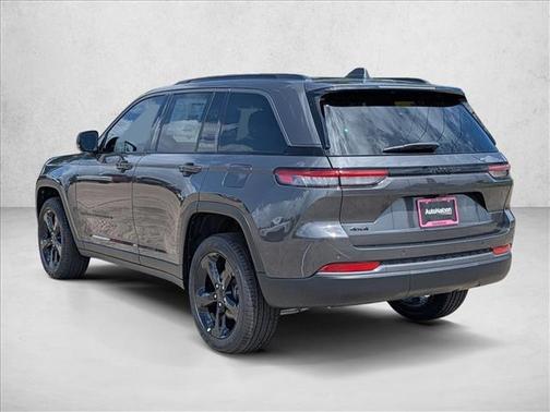 Metallic 2026 Jeep Grand Cherokee Limited