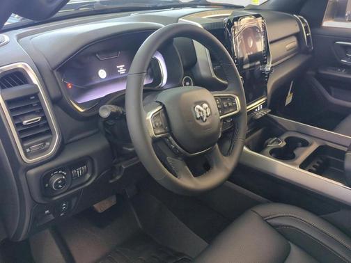 Bright White Clearcoat 2026 RAM 1500 Big Horn
