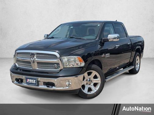 Brilliant Black Crystal Pearlcoat 2018 RAM 1500 Lone Star