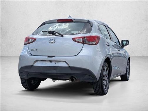 2020 Toyota Yaris Sedan LE