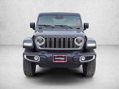 Granite Crystal Clearcoat Metallic 2026 Jeep Wrangler Sahara