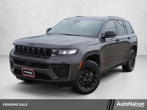 Metallic 2026 Jeep Grand Cherokee Laredo