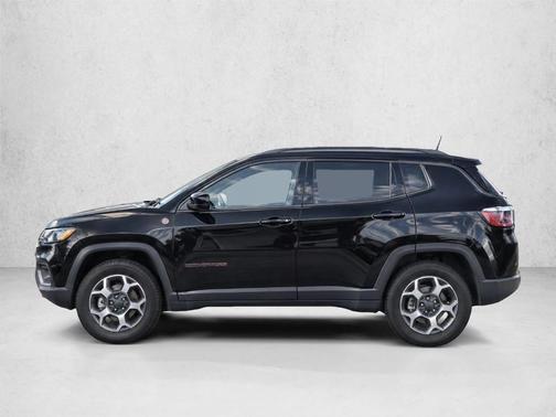 Diamond Black 2022 Jeep Compass Trailhawk