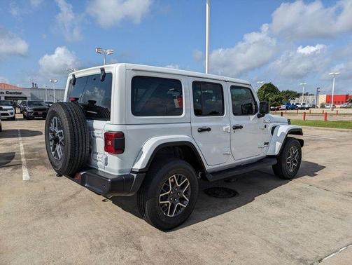 2025 Jeep Wrangler Sahara