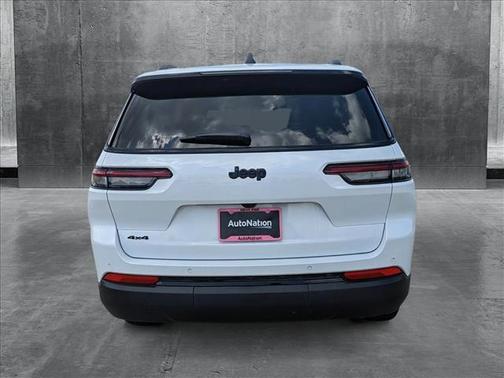 2025 Jeep Grand Cherokee L Laredo