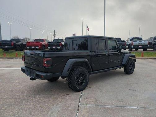 2024 Jeep Gladiator Sport