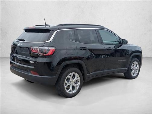 Diamond Black 2024 Jeep Compass Latitude