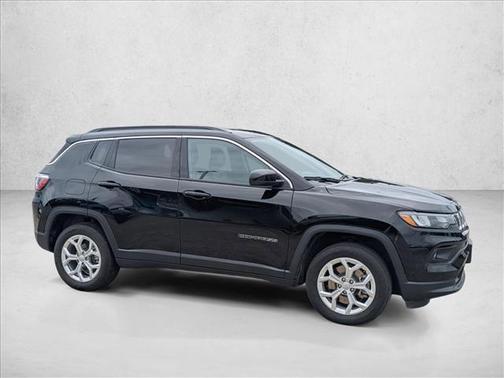 Diamond Black 2024 Jeep Compass Latitude