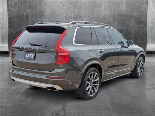 2018 Volvo XC90 T6 Momentum