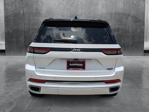 2025 Jeep Grand Cherokee Summit
