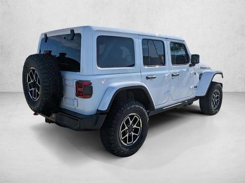 Bright White Clearcoat 2026 Jeep Wrangler Rubicon