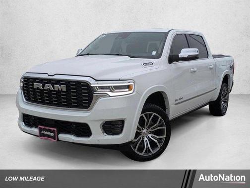 Bright White Clearcoat 2026 RAM 1500 Tungsten