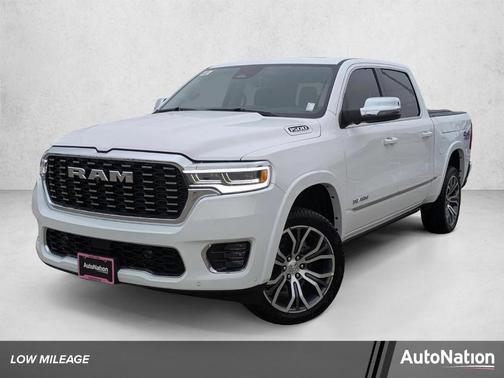 Bright White Clearcoat 2026 RAM 1500 Tungsten
