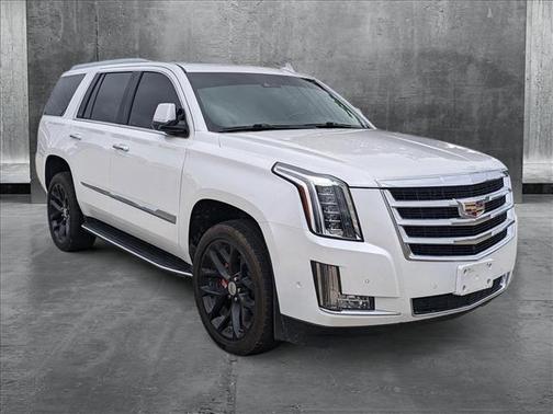 2018 Cadillac Escalade Luxury