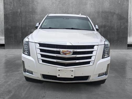 2018 Cadillac Escalade Luxury