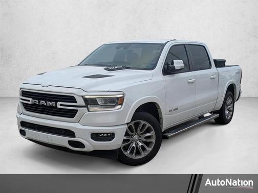 Bright White Clearcoat 2022 RAM 1500 Laramie