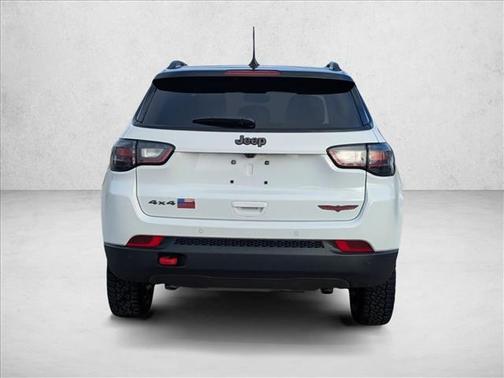 Bright White Clearcoat 2025 Jeep Compass Trailhawk